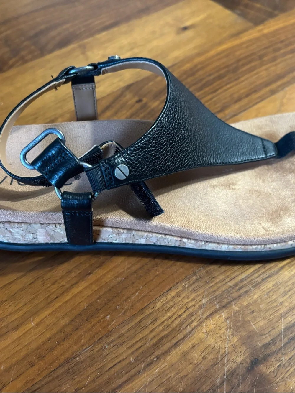 Vionic Kirra Black Thong Sandals - Comfortable Women's Footwear